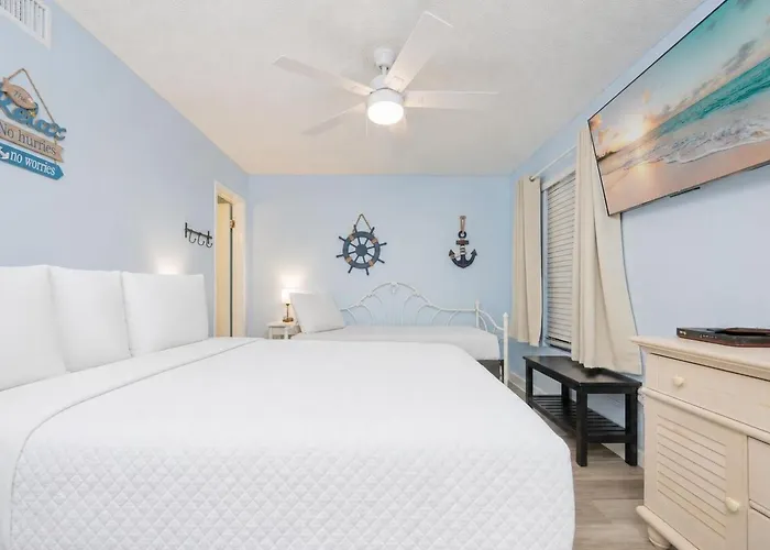 Apartment Island Winds West 473